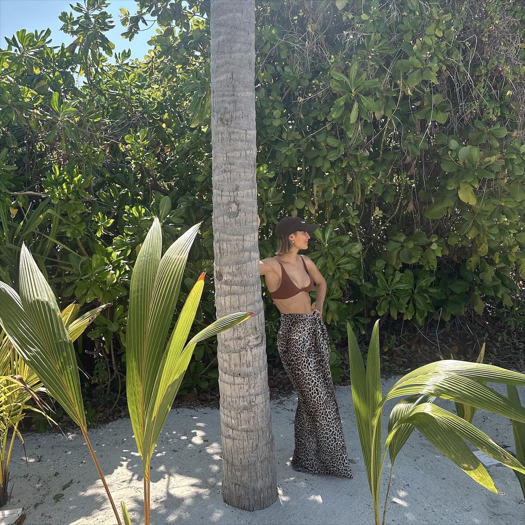 Frankie Bridge shows off abs in £27.50 bikini during idyllic Maldives getaway